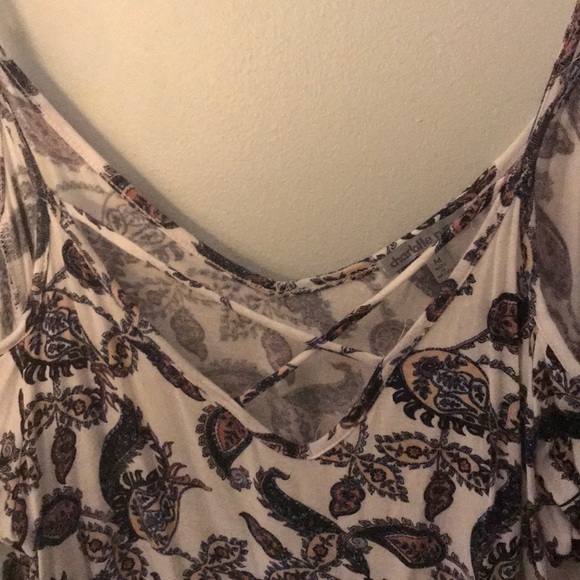 Paisley Cold Shoulder Tank Top - Picture 3 of 5
